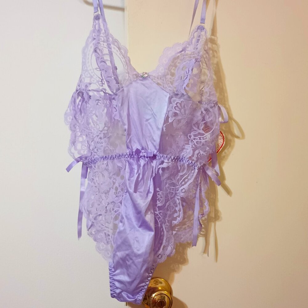 NWT ~ 80's Vintage ~ Darling Body Fashions' Light Lilac Lace Bodysuit Lingerie